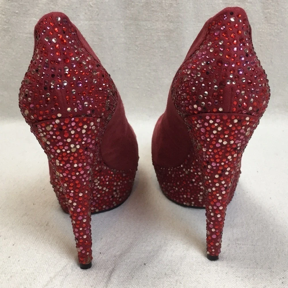 Enzo Angiolini red suede
